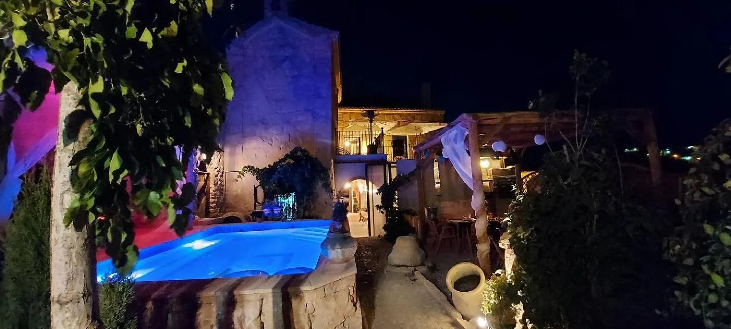Jardines De Colon Guest House Alcala La Real